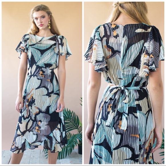 Eva Franco Dresses & Skirts - Eva Franco Ludlo Dress In Okeefe Floral Size 10